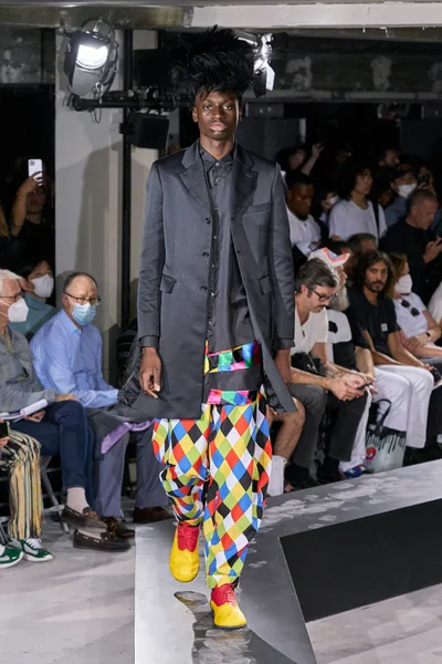 Look 14